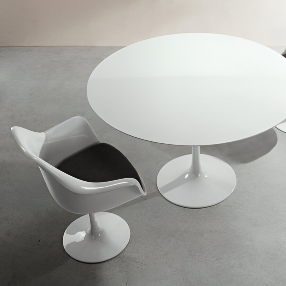 TULIP ARMCHAIR