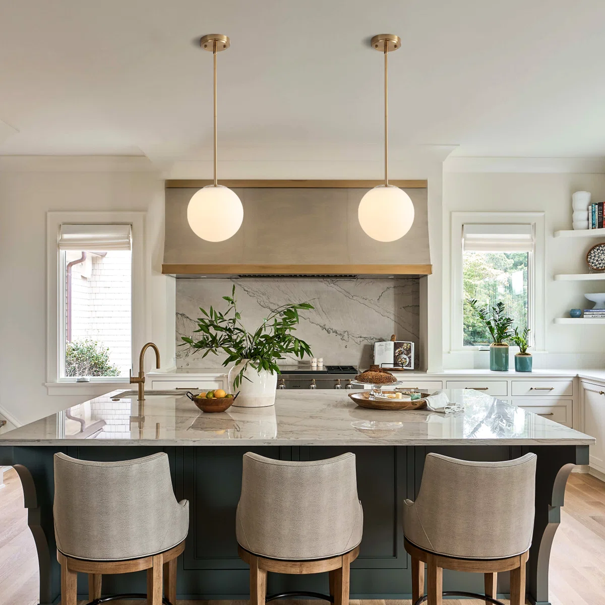 Single Bubble Pendant Light