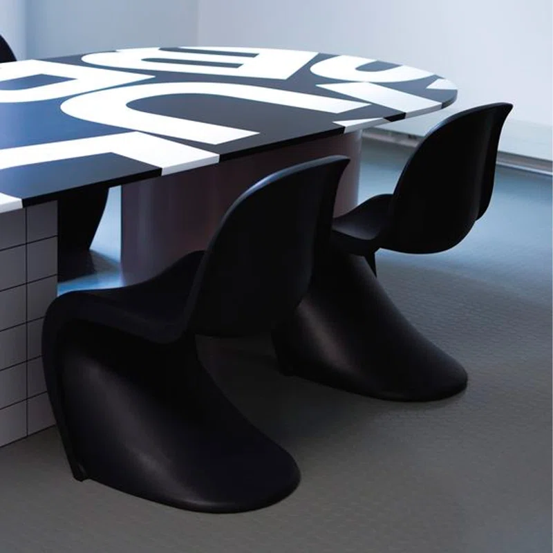 Penton Chair - Matte Finish